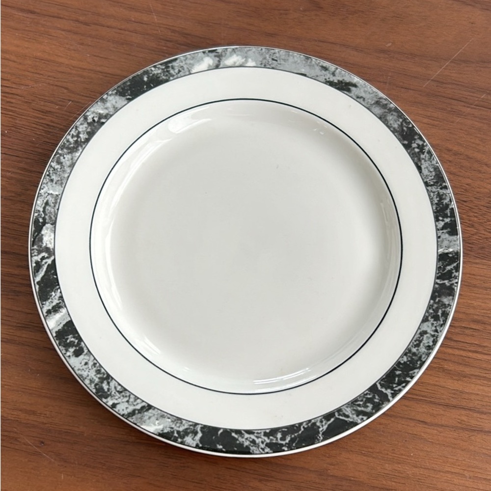 Villeroy & Boch B&W Saucer